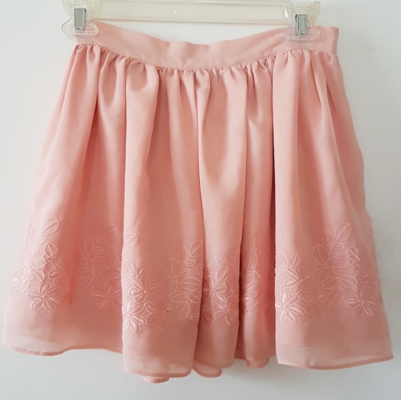 XXI Peach Embroidered Skirt - Picture 2 of 3